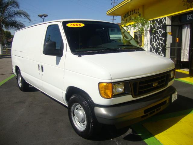 Used Ford Econoline 2006 : $5200