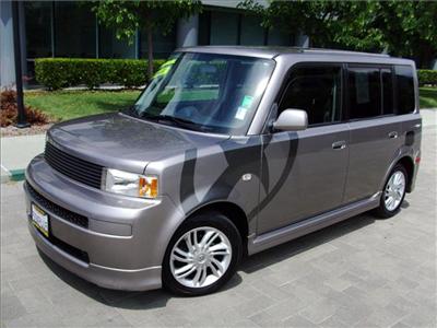 Used Scion xB 2004 : $9995