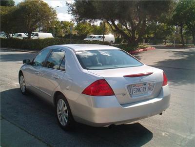 Used Honda Accord 2007 : $15650