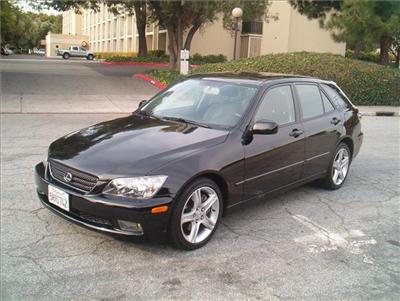 Used Lexus IS300 2005 : $18650