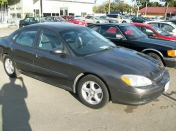 Used Ford Taurus 2003 : $4999