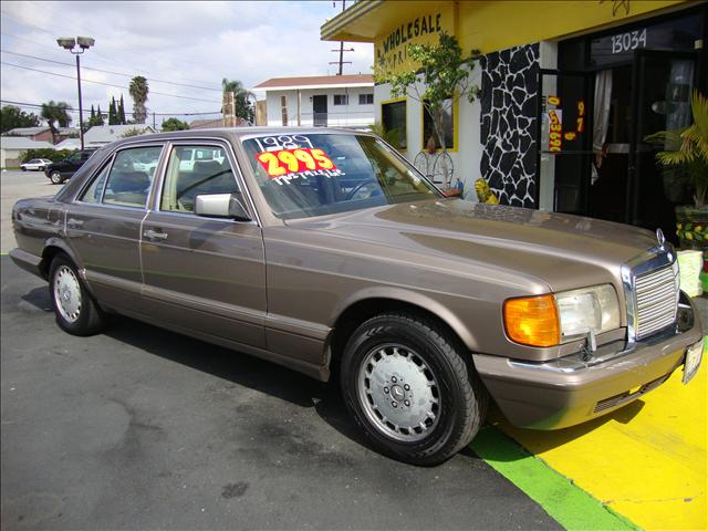 Used Mercedes Benz 300 1989 : $2850