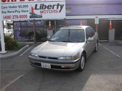 Used Honda Accord 1990 : $2999