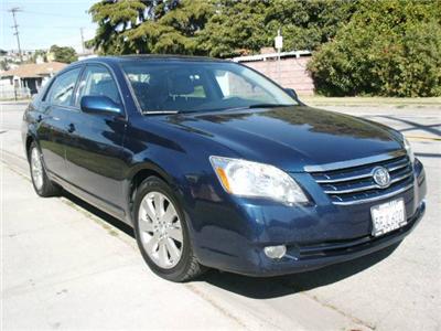 Used Toyota Avalon 2005 : $15998