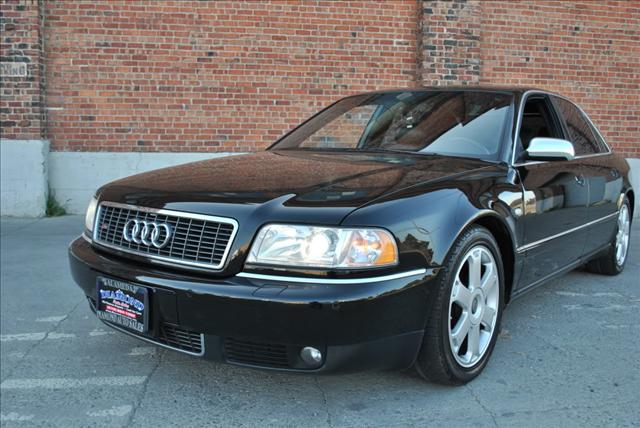 Used Audi S8 2002 : $13977