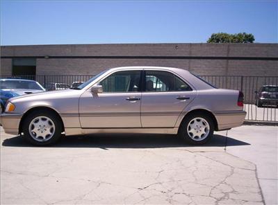 Used Mercedes Benz CClass 2000 : $8995