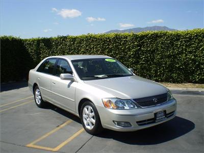 Used Toyota Avalon 2001 : $9499