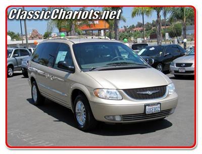 Used Chrysler TownCountry 2001 : $8999