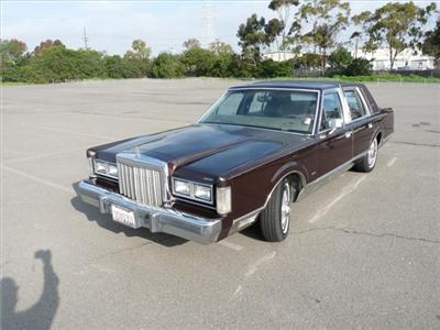 Used Lincoln TownCar 1986 : $6995
