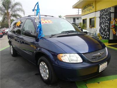 Used Chrysler TownandCountry 2001 : $3650