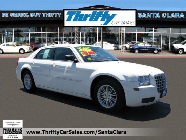Used Chrysler 300 2009 : $16979