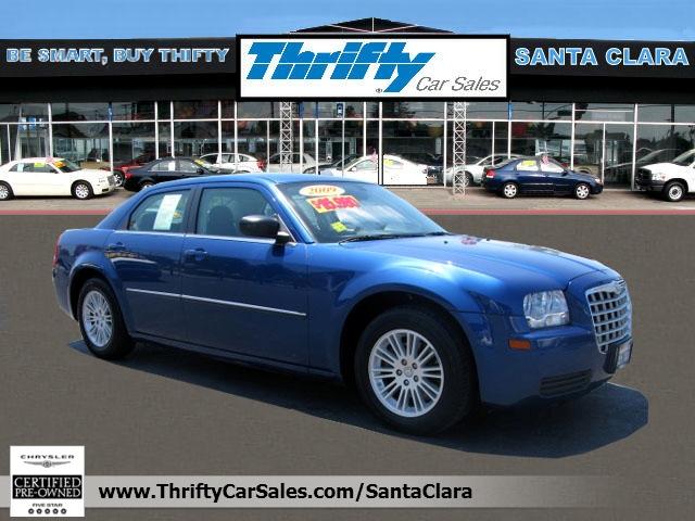 Used Chrysler 300 2009 : $15979