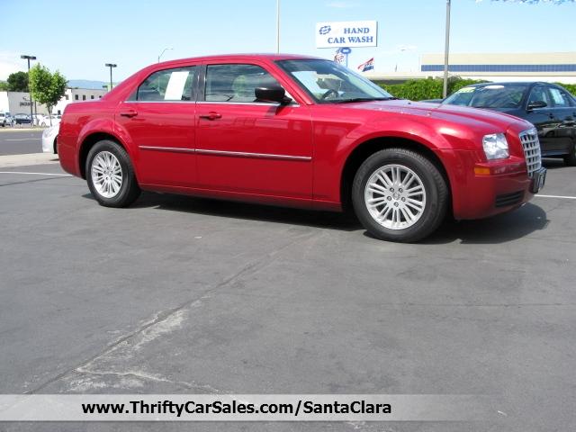 Used Chrysler 300 2009 : $15979