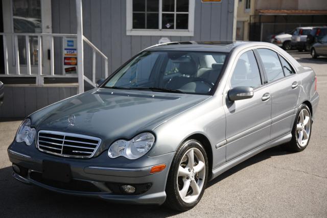 Used Mercedes Benz C Class 2005 : $14489