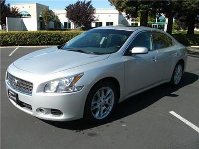 Used Nissan Maxima 2010 : $23995