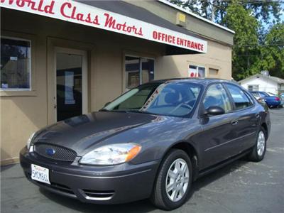 Used Ford Taurus 2005 : $4997