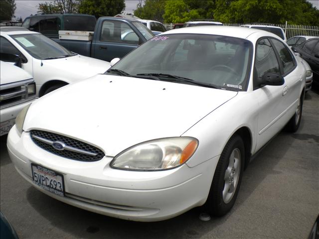 Used Ford Taurus 2001 : $2884