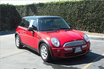Used Mini Cooper 2005 : $11999