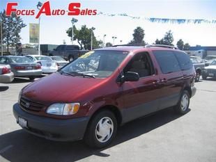 used Toyota Sienna LE 2003 : $9995