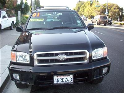 Used Nissan Pathfinder 2001 : $7995