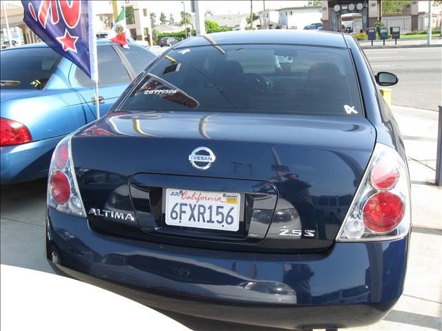 Used Nissan Altima 2005 : $9500