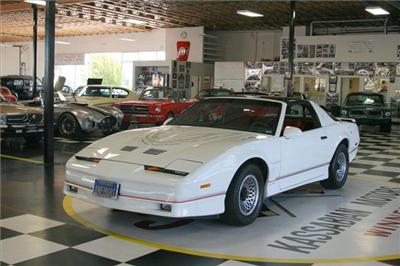 Used Pontiac Firebird 1985 : $9995