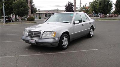 Used Mercedes Benz EClass 1995 : $6200