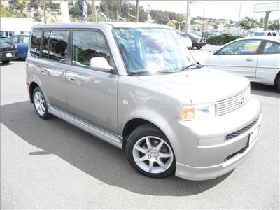 Used Scion xB 2005 : $9888