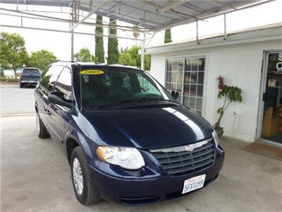 Used Chrysler TownandCountry 2005 : $8495