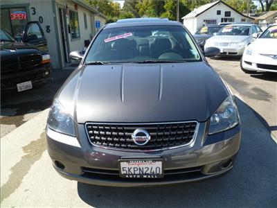 Used Nissan Altima 2005 : $10999