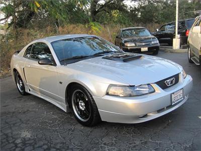 Used Ford Mustang 2001 : $10870