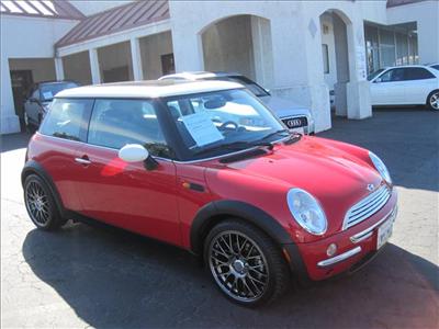 Used Mini Cooper 2003 : $9900