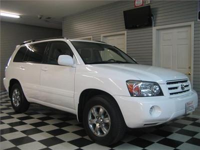 Used Toyota Highlander 2004 : $11997