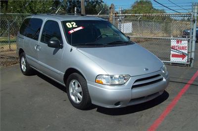 Used Nissan Quest 2002 : $7999