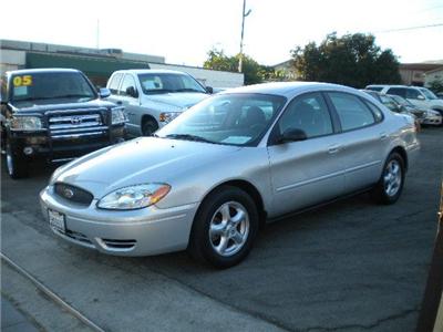 Used Ford Taurus 2006 : $7500