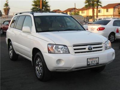 Used Toyota Highlander 2005 : $14995