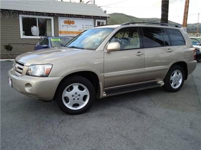 Used Toyota Highlander 2005 : $16985