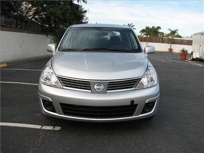 Used Nissan Versa 2008 : $8950