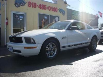 Used Ford MustangV6Deluxe 2005 : $8700
