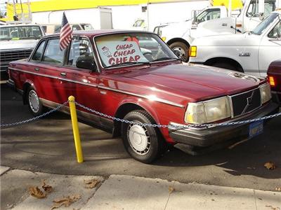 Used Volvo 240 1986 : $2488