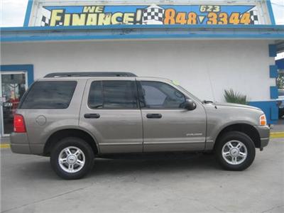 Used Ford Explorer 2005 : $8995