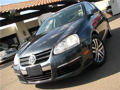 Used Volkswagen Jetta 2005 : $9000