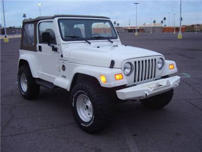 Used Jeep Wrangler 2000 : $9900