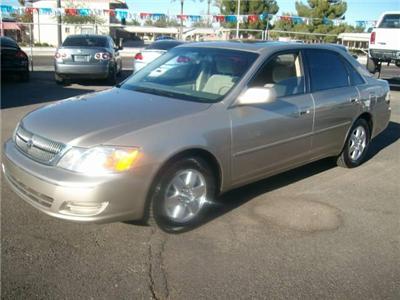 Used Toyota Avalon 2000 : $6900