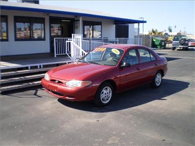 Used Ford Escort 2000 : $2950