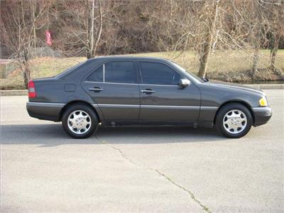 Used Mercedes-Benz CClass 1995 : $4500