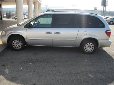 Used Chrysler TownandCountry 2005 : $5999
