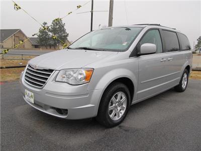 Used Chrysler TownCountry 2008 : $14995