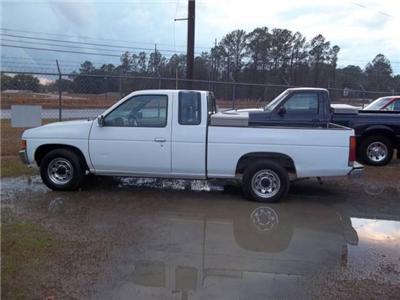 Used Nissan Pickup 1995 : $4500