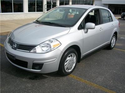 Used Nissan Versa 2009 : $11685